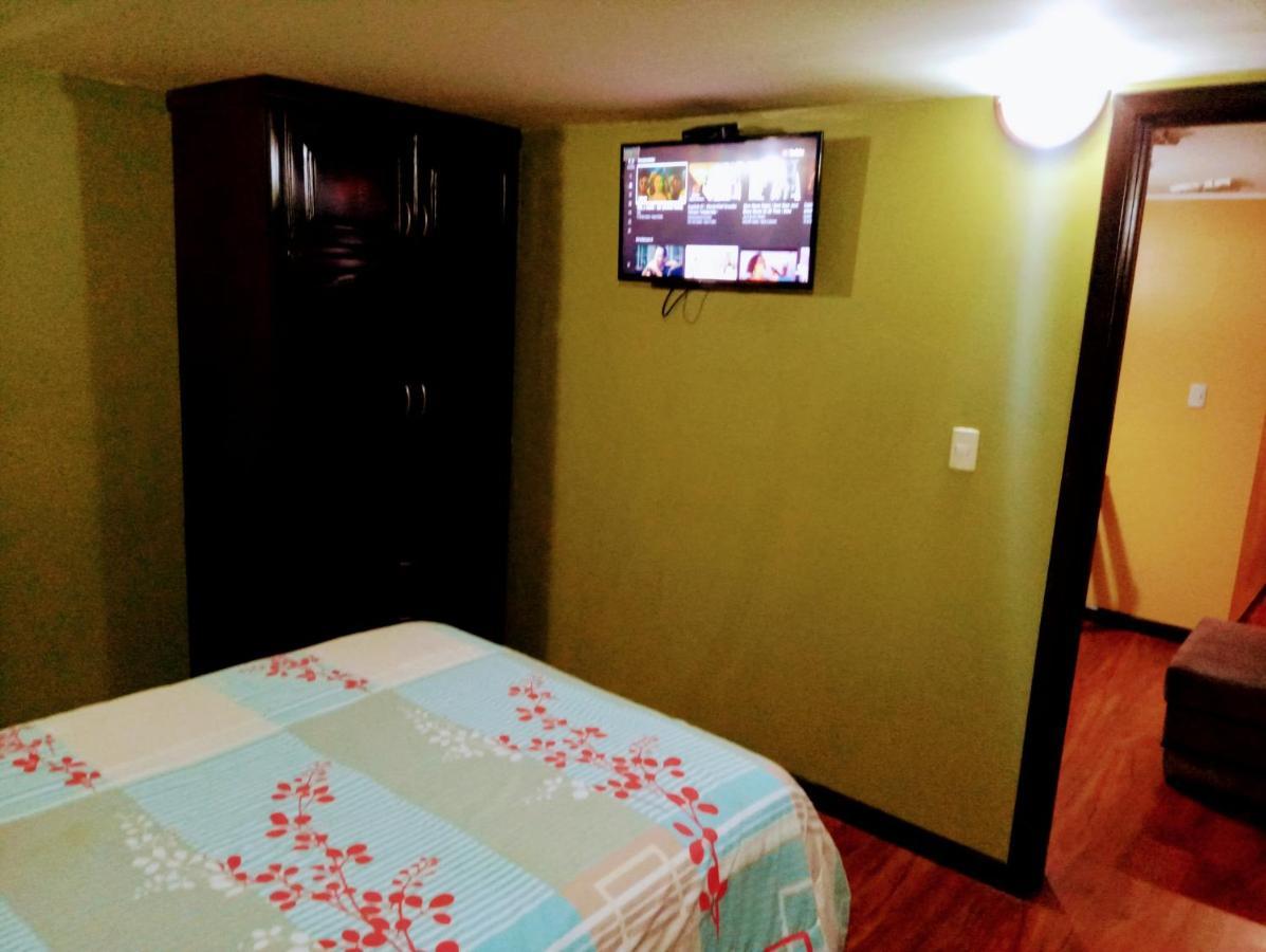 Casa De Huespedes Tu Parada En 昆卡 外观 照片
